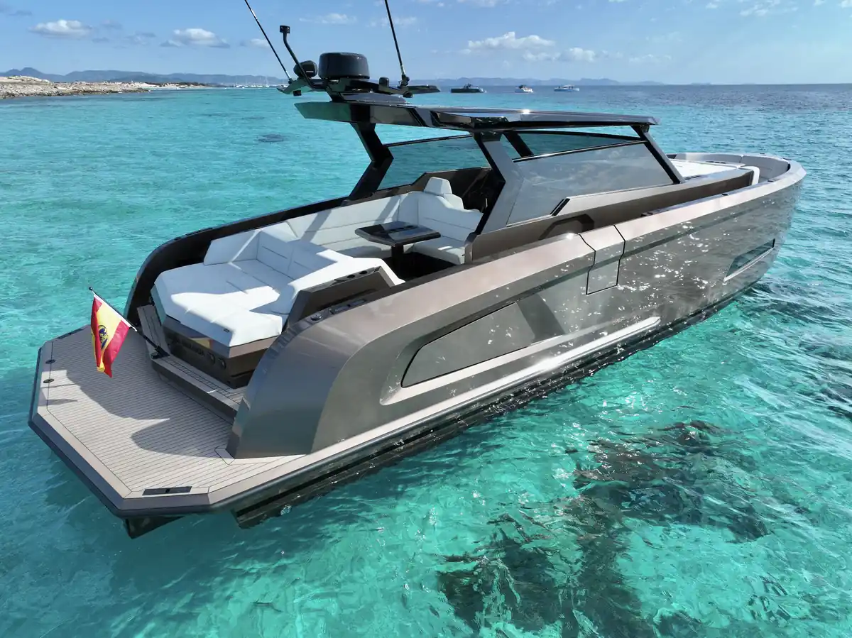 Lancha Media Naranja en alquiler en Valencia, vista 1