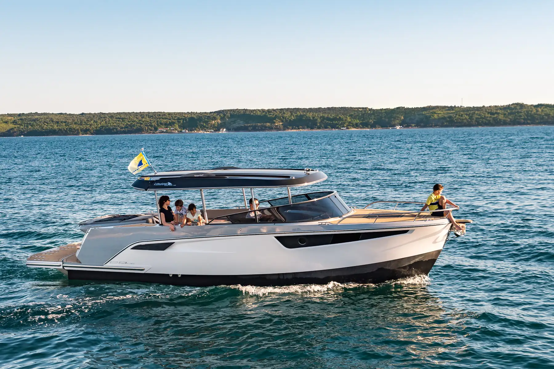 Cubierta limpia y en perfecto estado para navegación